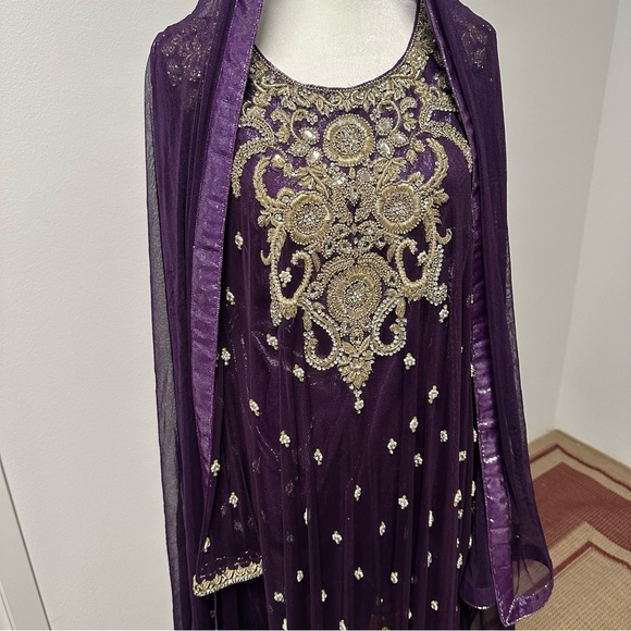 Dark Purple and Gold Three-Piece Salwar Kameez Heavy Formal Wear Size Approx. L - Picture 2 of 16